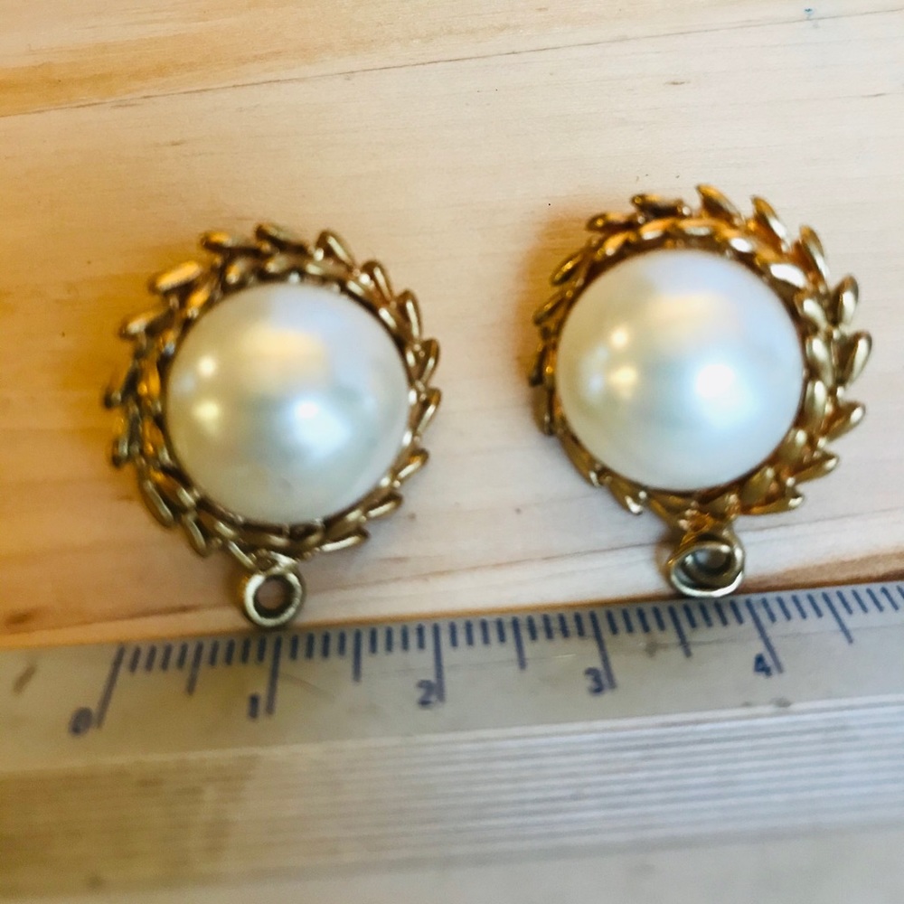 beautiful vintage earrings
